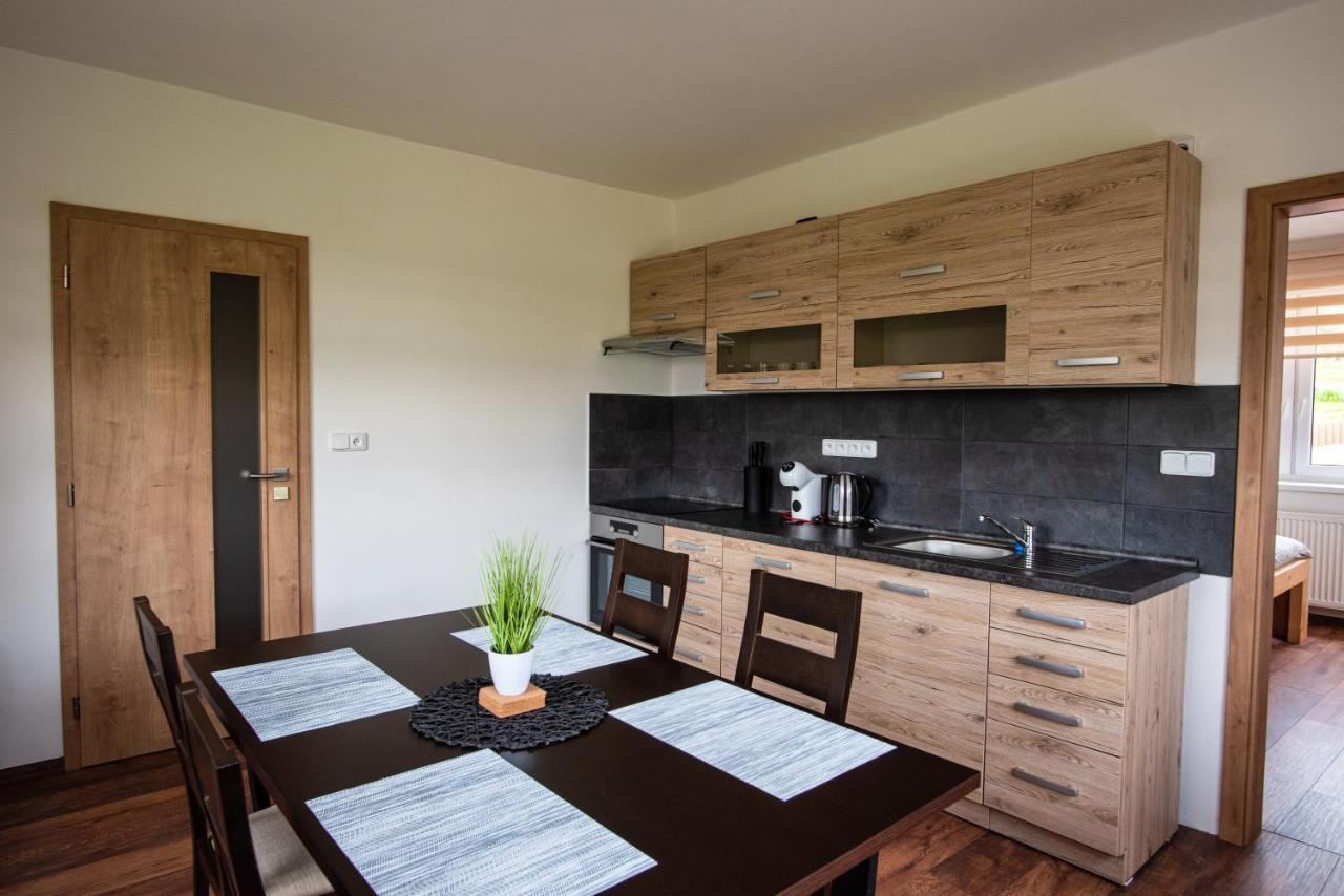 Slavikov - Simple Apartment *